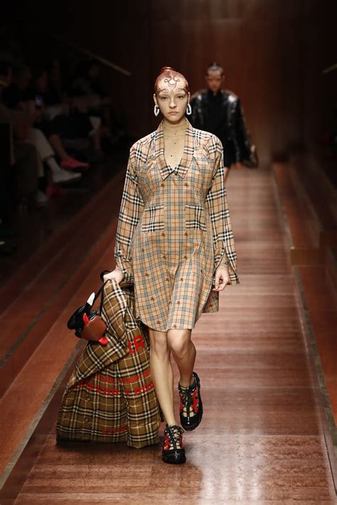 gonna burberry 2019|burberry dresses fall.